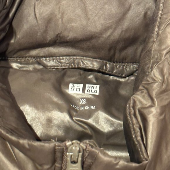 Uniqlo Men's Olive Green Down Vest - Small - Picture 6 of 6